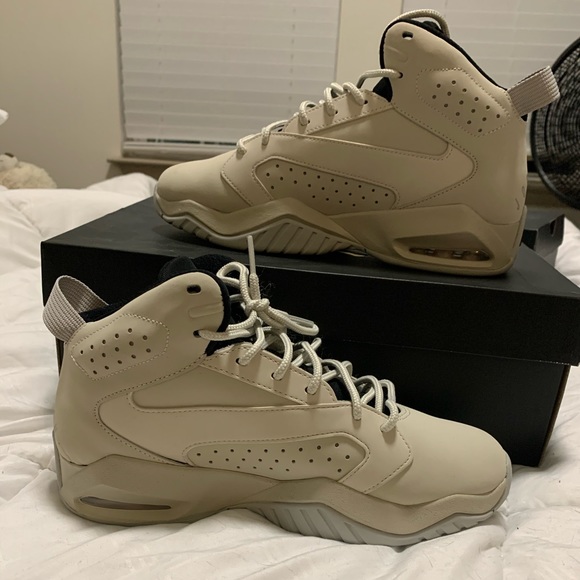 Jordan Lift Off GS - Picture 2 of 5